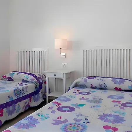 Casa Con Terraza En Centro Aceptamos Grupos De Jovenes * Conil De La Frontera
