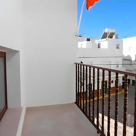 Holiday home Casa Con Terraza En Centro Aceptamos Grupos De Jovenes Conil De La Frontera