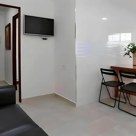 Casa Con Terraza En Centro Aceptamos Grupos De Jovenes