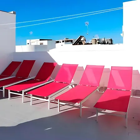 Casa Con Terraza En Centro Aceptamos Grupos De Jovenes * Conil De La Frontera